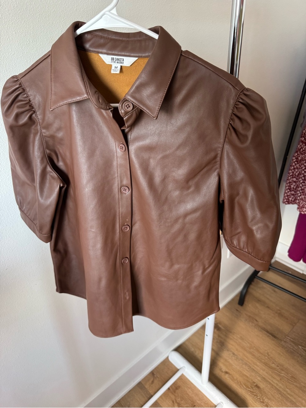 BB Dakota Steve Madden vegan leather top puff sleeves button down Women’s size M
